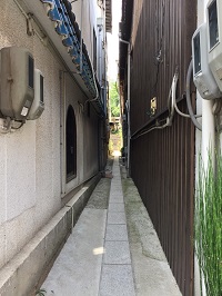 路地裏